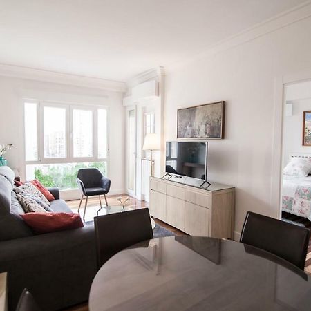 Elegant Retreat Business District Bernabeu Apartment Madrid Bagian luar foto