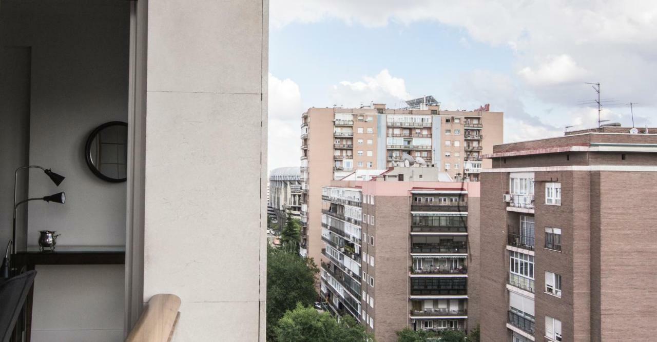 Elegant Retreat Business District Bernabeu Apartment Madrid Bagian luar foto