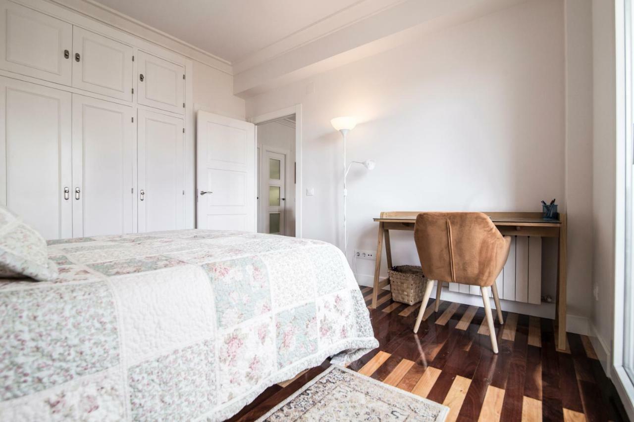 Elegant Retreat Business District Bernabeu Apartment Madrid Bagian luar foto