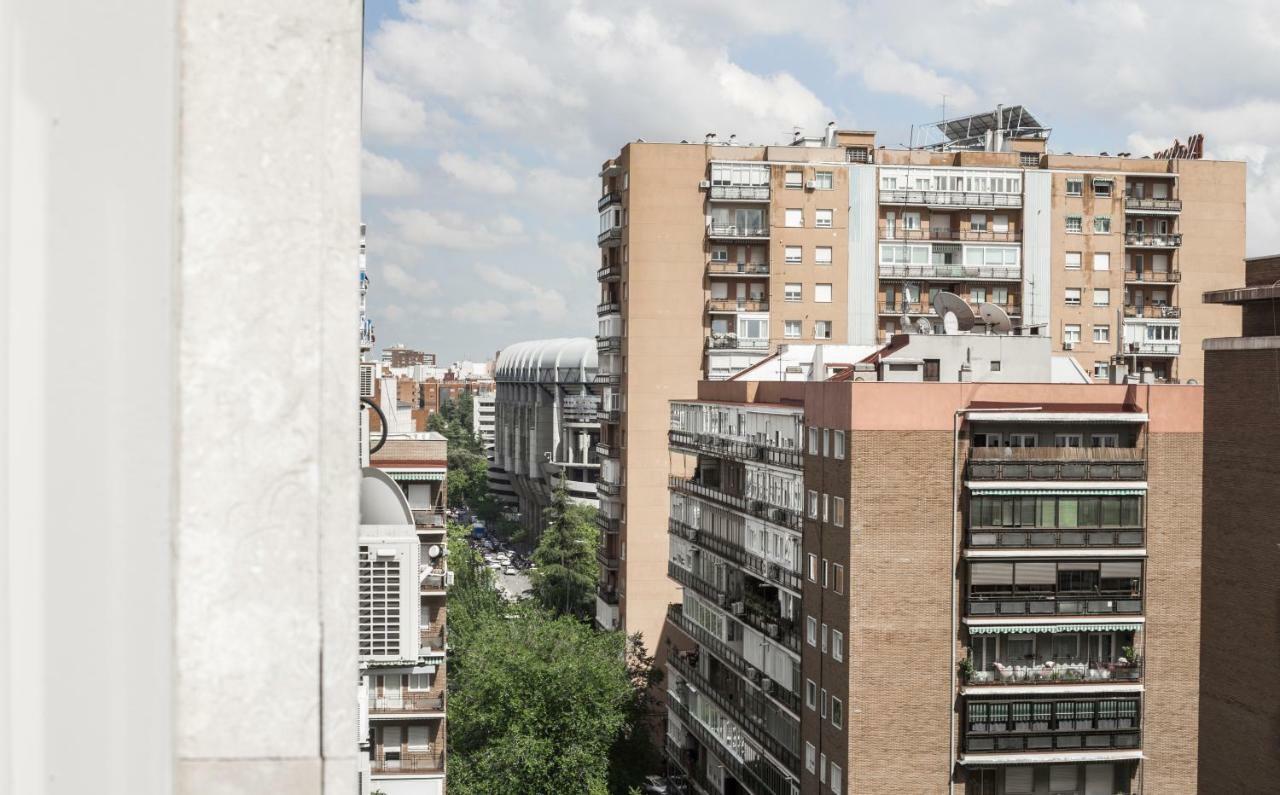 Elegant Retreat Business District Bernabeu Apartment Madrid Bagian luar foto