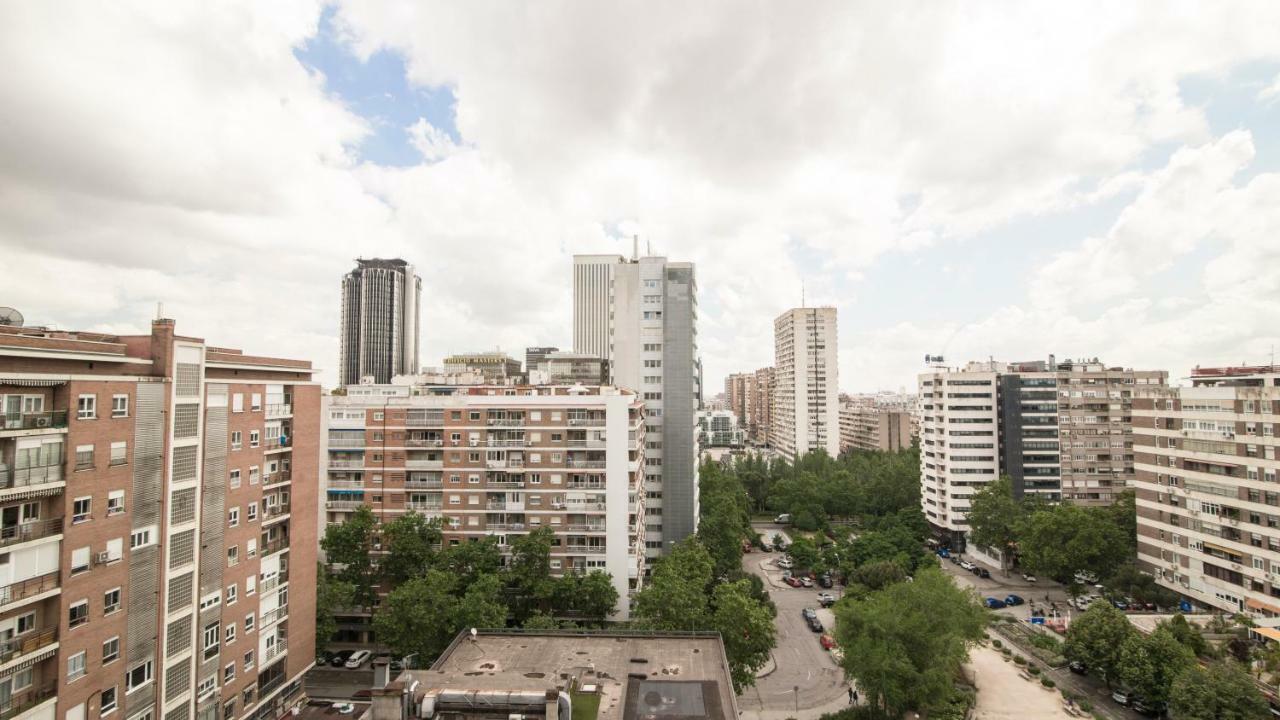 Elegant Retreat Business District Bernabeu Apartment Madrid Bagian luar foto